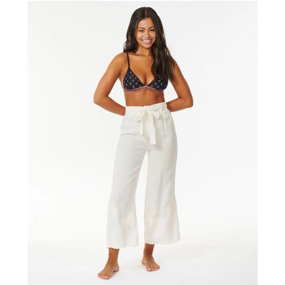 Rip Curl White Cropped Pants - Picture 1 of 10